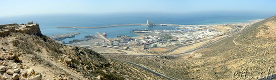  Blick von der Kasbah auf den Industrie-Hafen von Agadir (Breitbild, 3 Fotos) 
