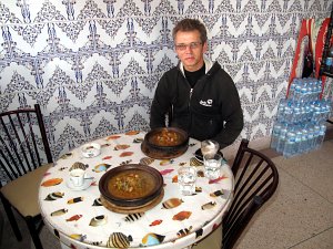 Richtung Agadir : Tajine-Essen