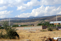 Blick zurück zum Bjurakan Observatorium