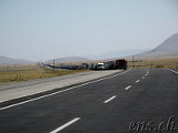 Lastwagenkolonne vor der Grenze zum Iran