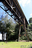 Die ehemalige Eisenbahnbrücke - heute die Strasse nach Hilo