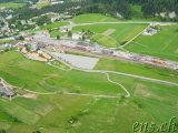  Der Landeplatz oberhalb der Bahnstation 