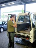  TOYOTA HZJ78 - Buschtaxi : Einbau Bodenplatte 