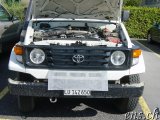 TOYOTA HZJ78 - Buschtaxi : Kuehlergitter 