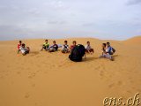  Gleitschirm-Düne Erg Chebbi mit vielen Starthelfern ;-) 