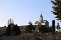 Die Metall-Kirche beim Friedhof in Spitak