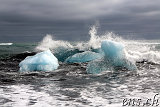  Der schwarze Strand beim Jökulsárlón 