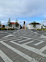 Hallgrimskirche (Hallgrimskirkja) - Leifur Eiriksson