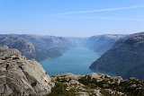 Preikestolen : Blick über den Lysefjord Richtung Lisebotn (Kjerag-Bolten)