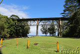 Kolekole Beach Park mit der ehemaligen Eisenbahnbrücke