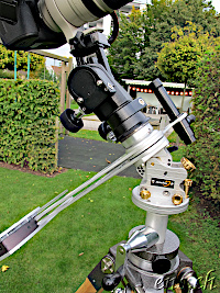 AstroTrac mit 3-Weg-Getriebe-Neiger (sehr fein justierbar)